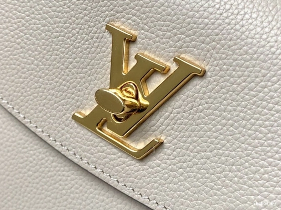 EVER LOUIS MM LOCKME VUITTON BB 0823